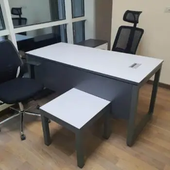 Modern Desk Set–Sleek Design with Functional Comfort